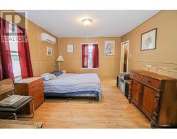 Bedroom 4 - 14 Bishop Road, Welland, ON L3B2V5 Photo 7