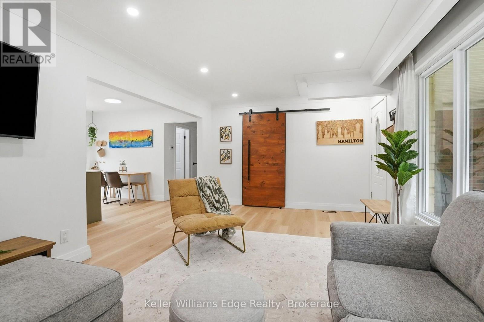 131 WEST 34TH STREET, Hamilton (Westcliffe) — photo 4