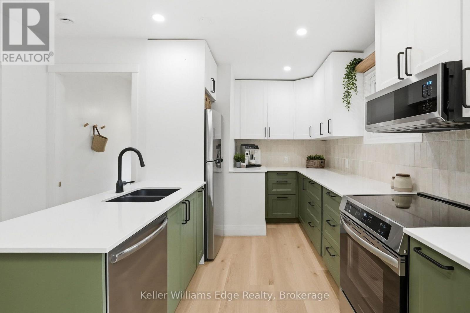 131 WEST 34TH STREET, Hamilton (Westcliffe) — photo 8