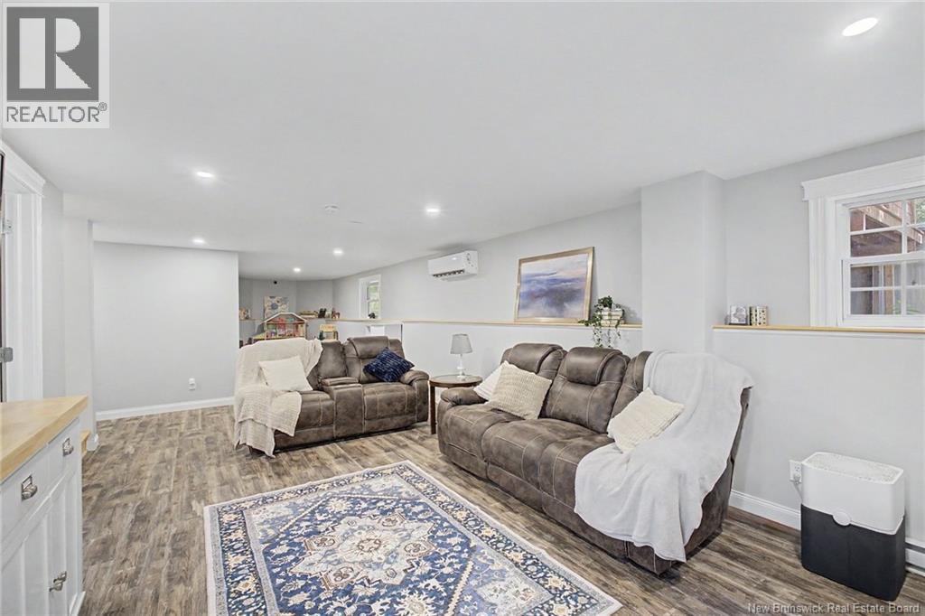 51 Upton Street - 32