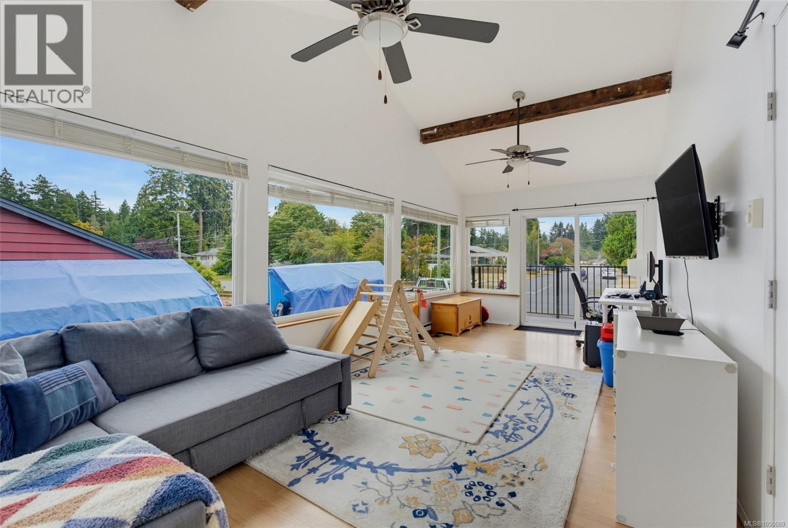 560 Ridley Dr - Image 18