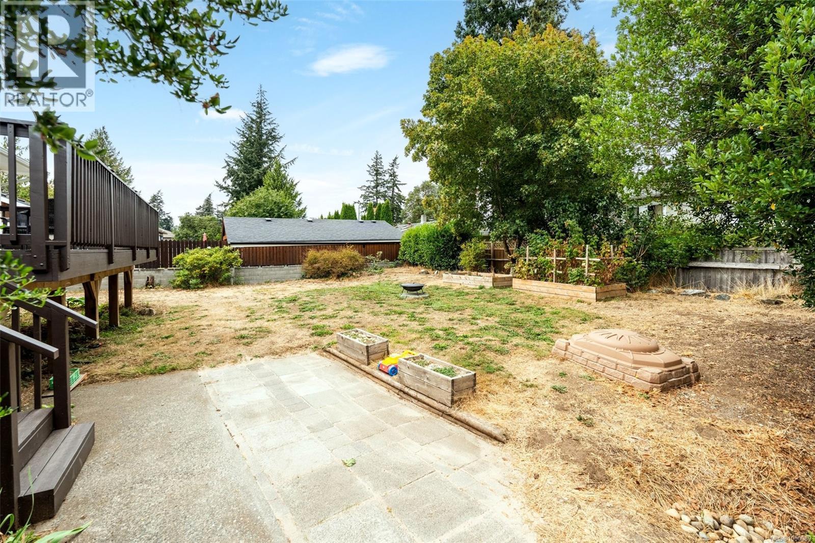 560 Ridley Dr - Image 42