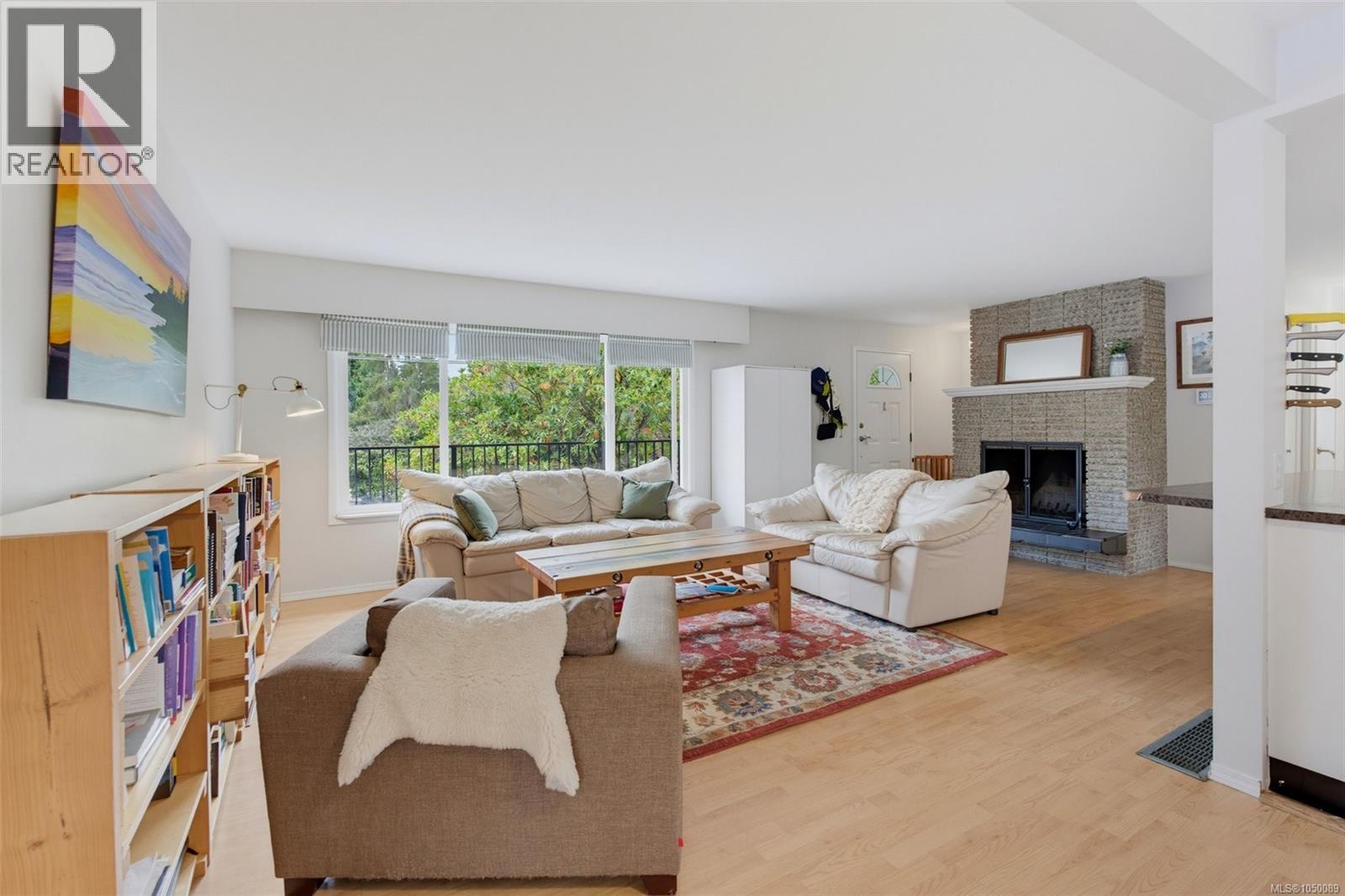 560 Ridley Dr - Image 6