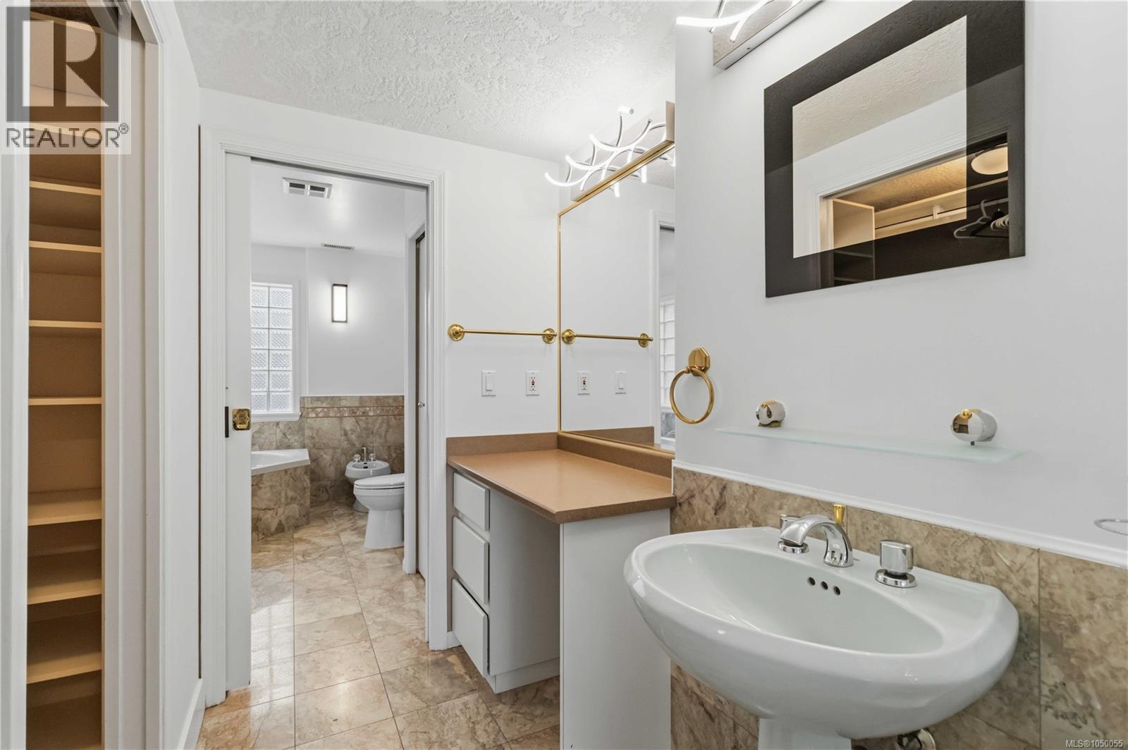  1785 Cedar Hill Cross Road, Saanich