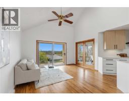 Storage - 1785 Cedar Hill Cross Rd, Saanich, BC V8P2R2 Photo 14