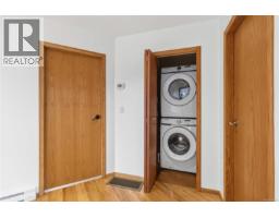 1785 Cedar Hill Cross Rd, Saanich, BC V8P2R2 Photo 30