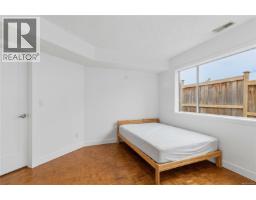 1785 Cedar Hill Cross Rd, Saanich, BC V8P2R2 Photo 47