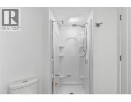 1785 Cedar Hill Cross Rd, Saanich, BC V8P2R2 Photo 56