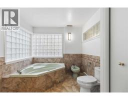 1785 Cedar Hill Cross Rd, Saanich, BC V8P2R2 Photo 61