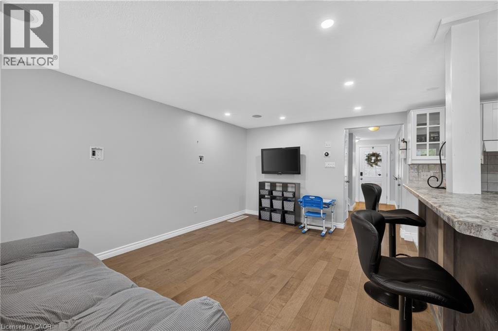 73 HEWITT Lane, Guelph — photo 8