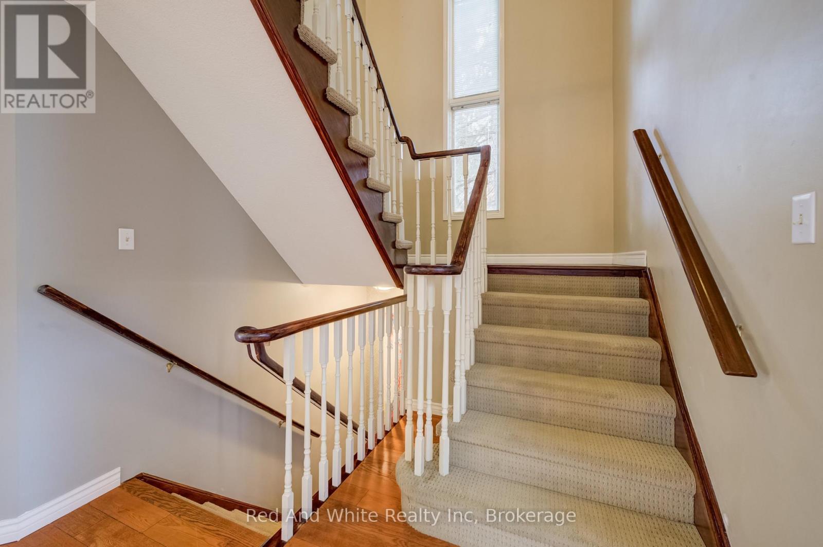 554 GRAND RIDGE DRIVE - Image 23