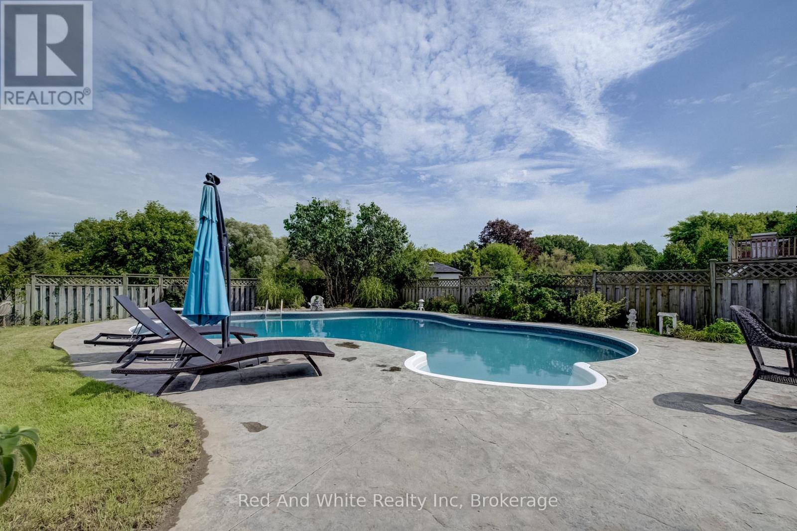 554 GRAND RIDGE DRIVE - 46
