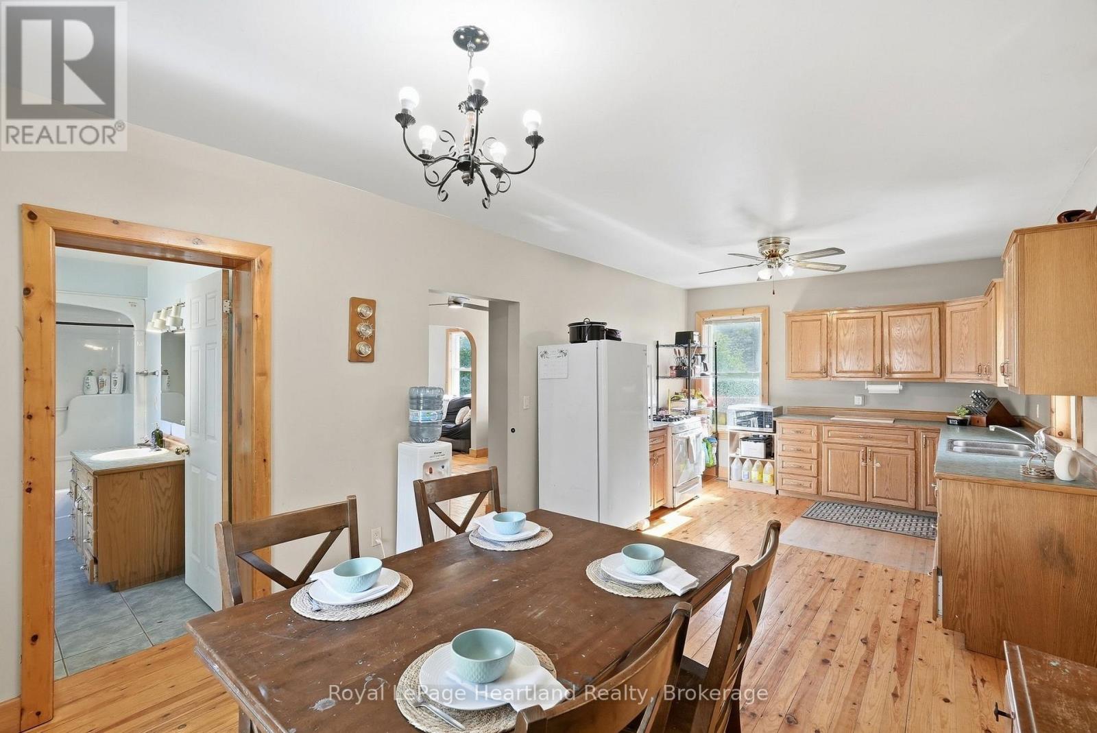 8 CLARKE STREET S, Minto — photo 12