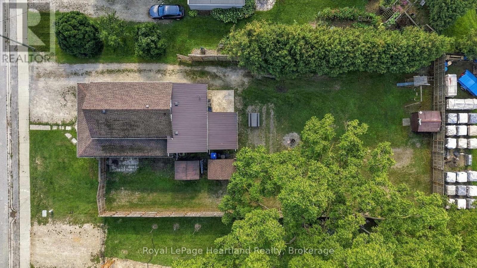 8 CLARKE STREET S, Minto — photo 2