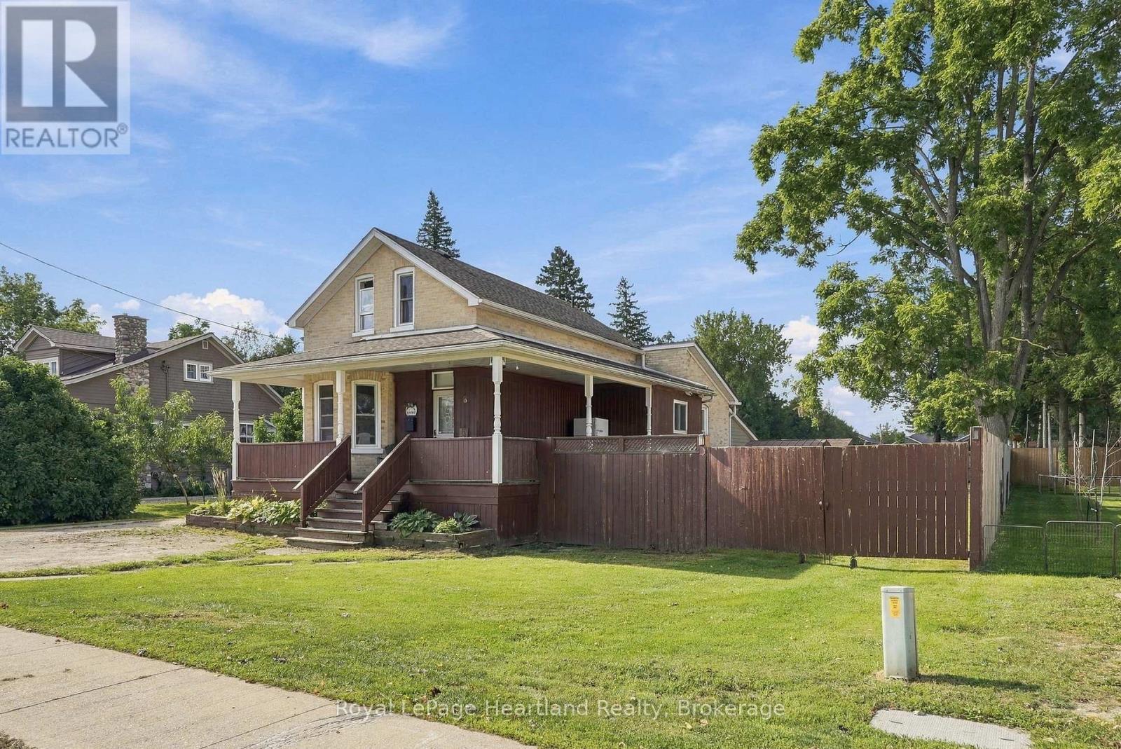 8 CLARKE STREET S, Minto — photo 4