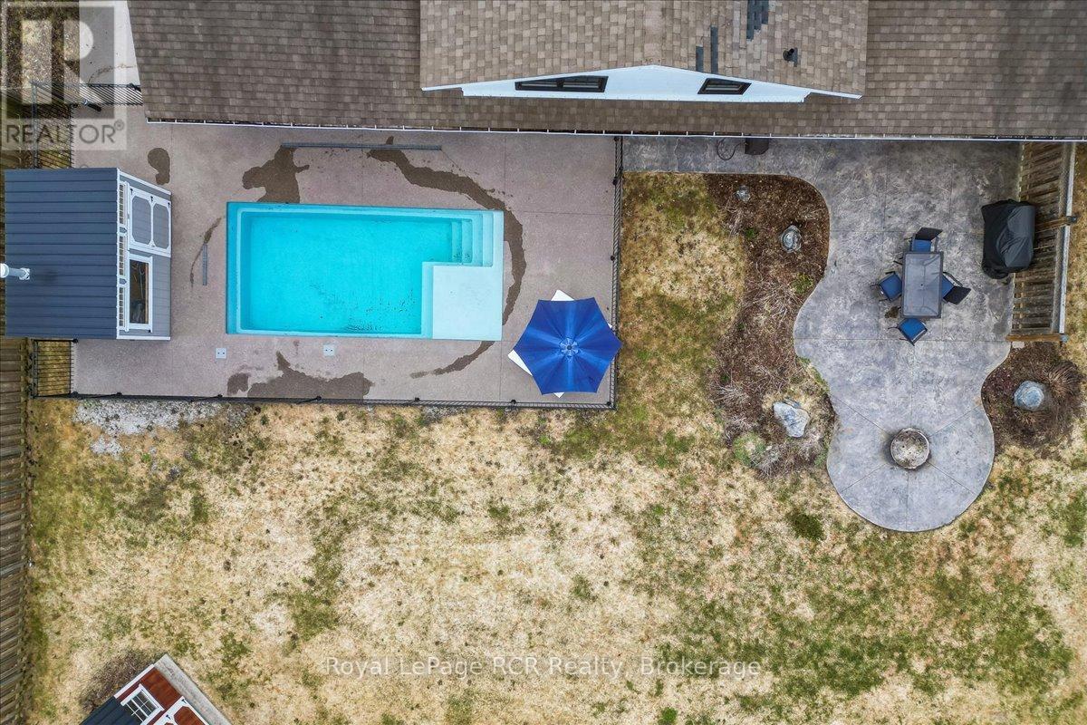 883 30TH STREET W - Image 47