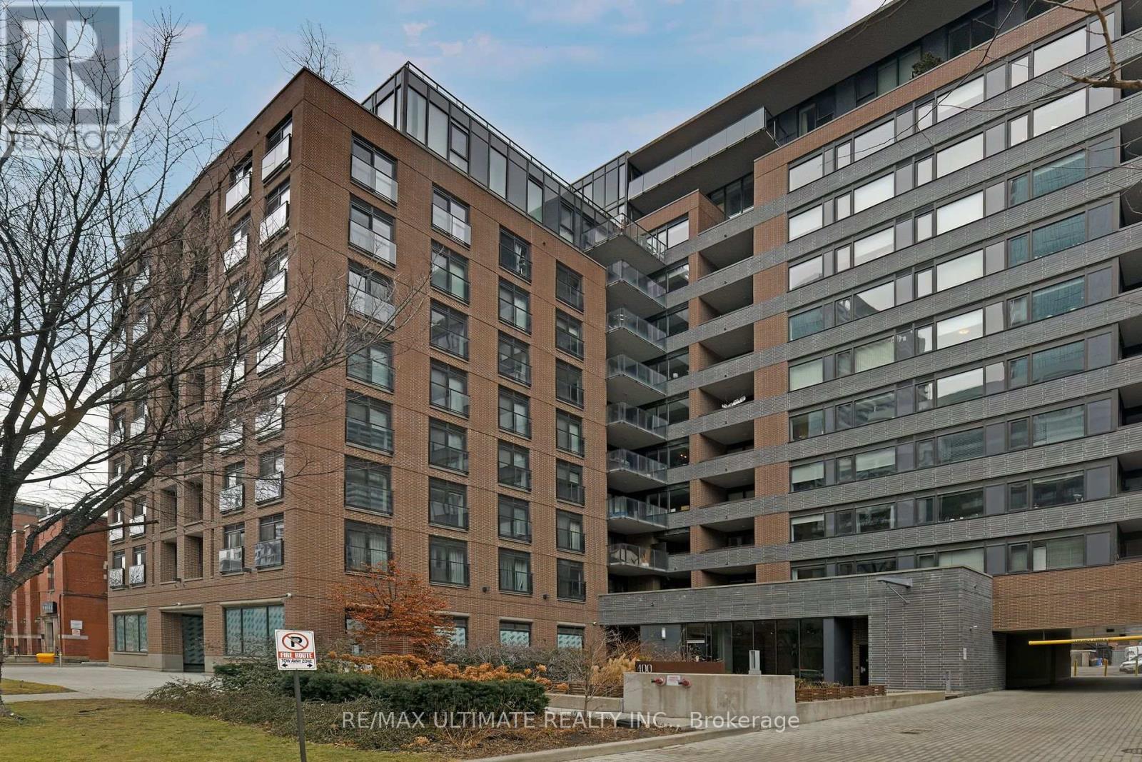Photo of 400 Wellington Street