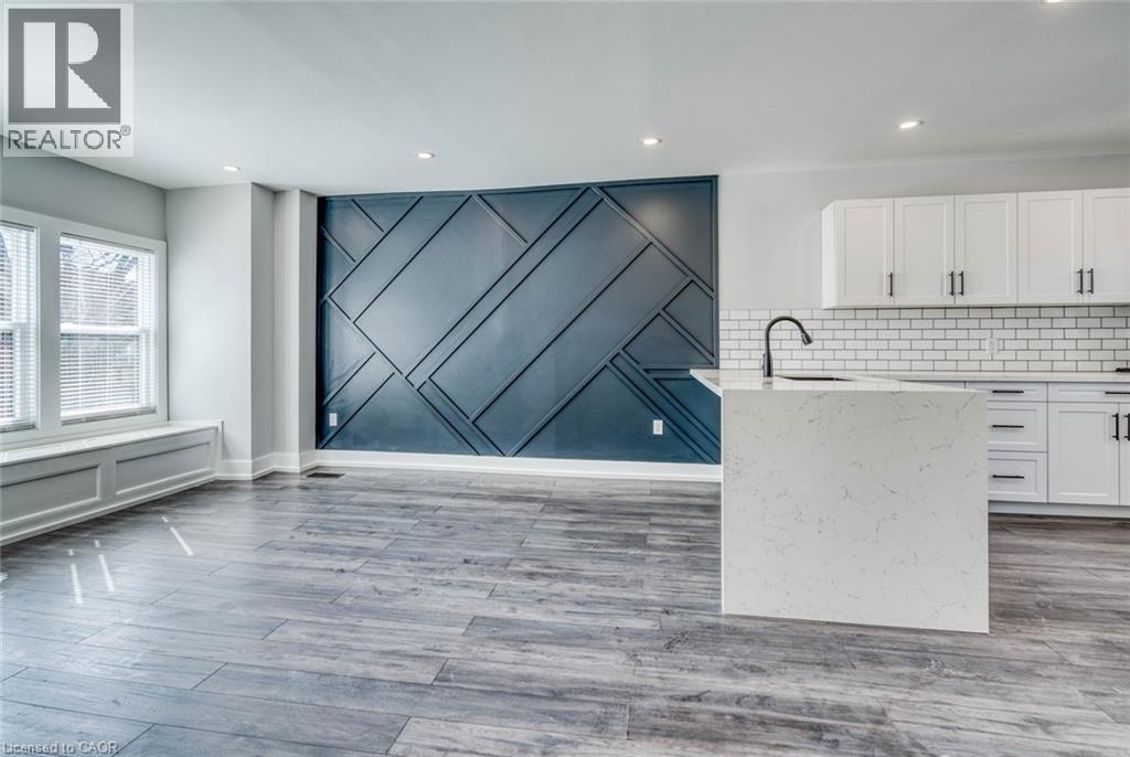 23 GIBSON Avenue, Hamilton — photo 12