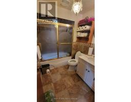 12 Fairglen Avenue, Toronto, ON M1T1G7 Photo 11