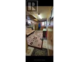 12 Fairglen Avenue, Toronto, ON M1T1G7 Photo 6