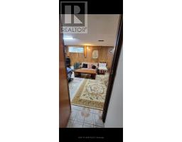 12 Fairglen Avenue, Toronto, ON M1T1G7 Photo 8