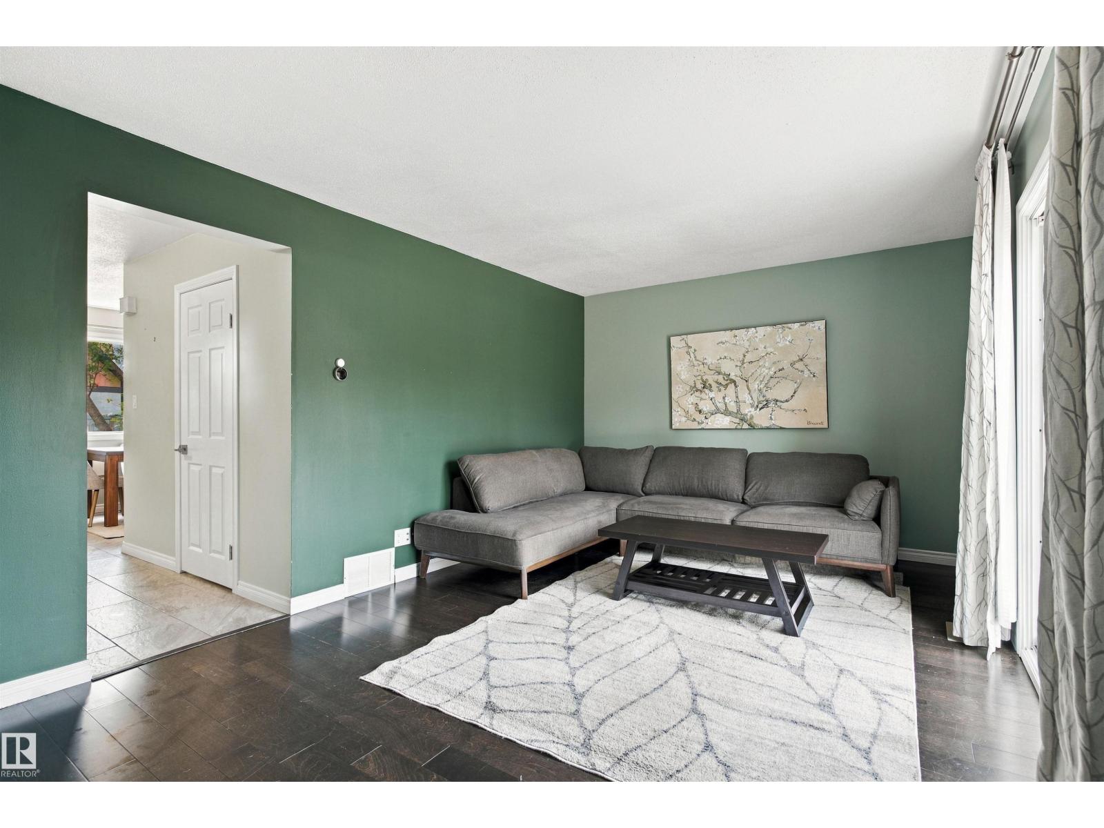 161 WOODSTOCK NW - 12