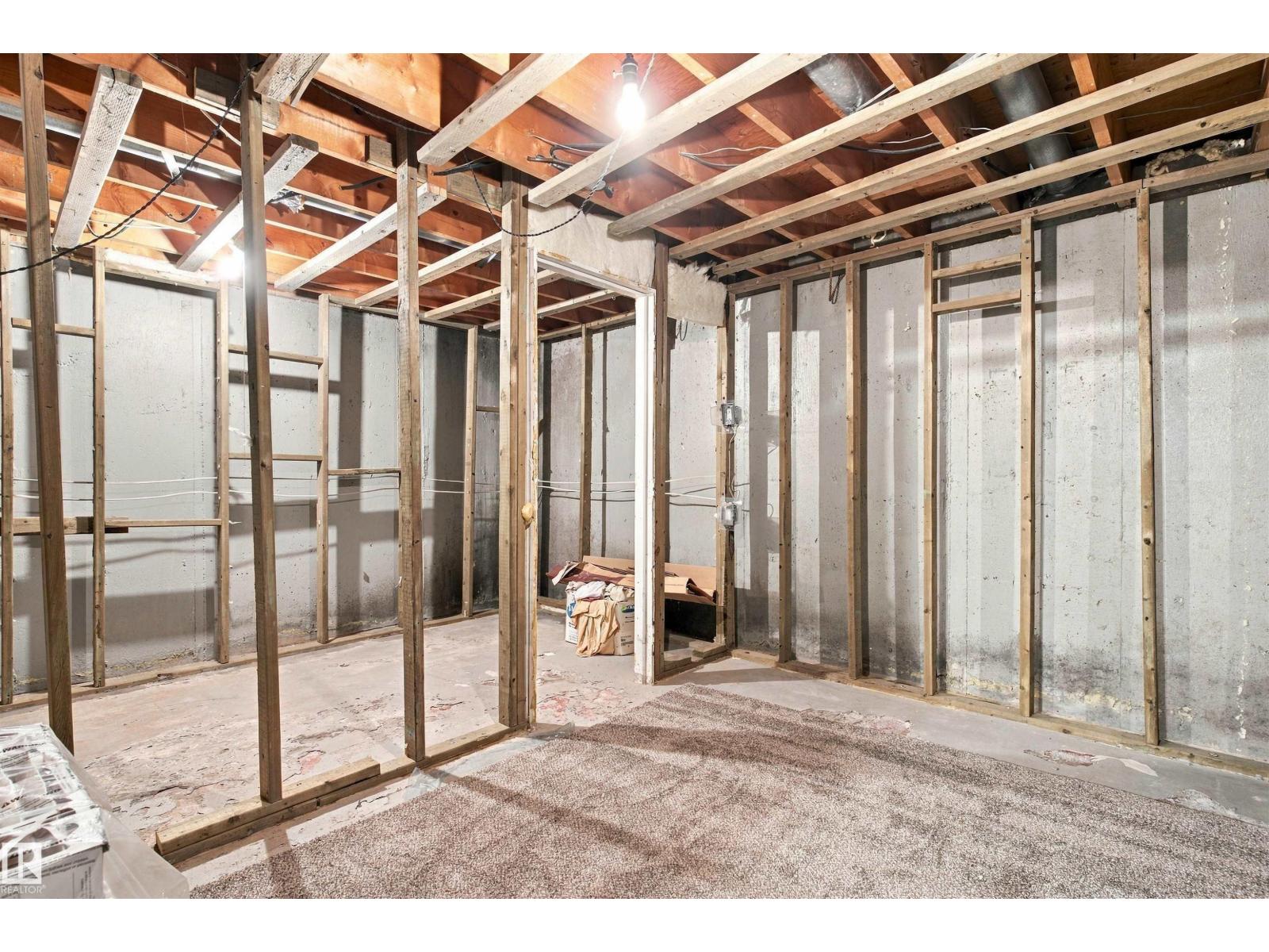 161 WOODSTOCK NW - 25
