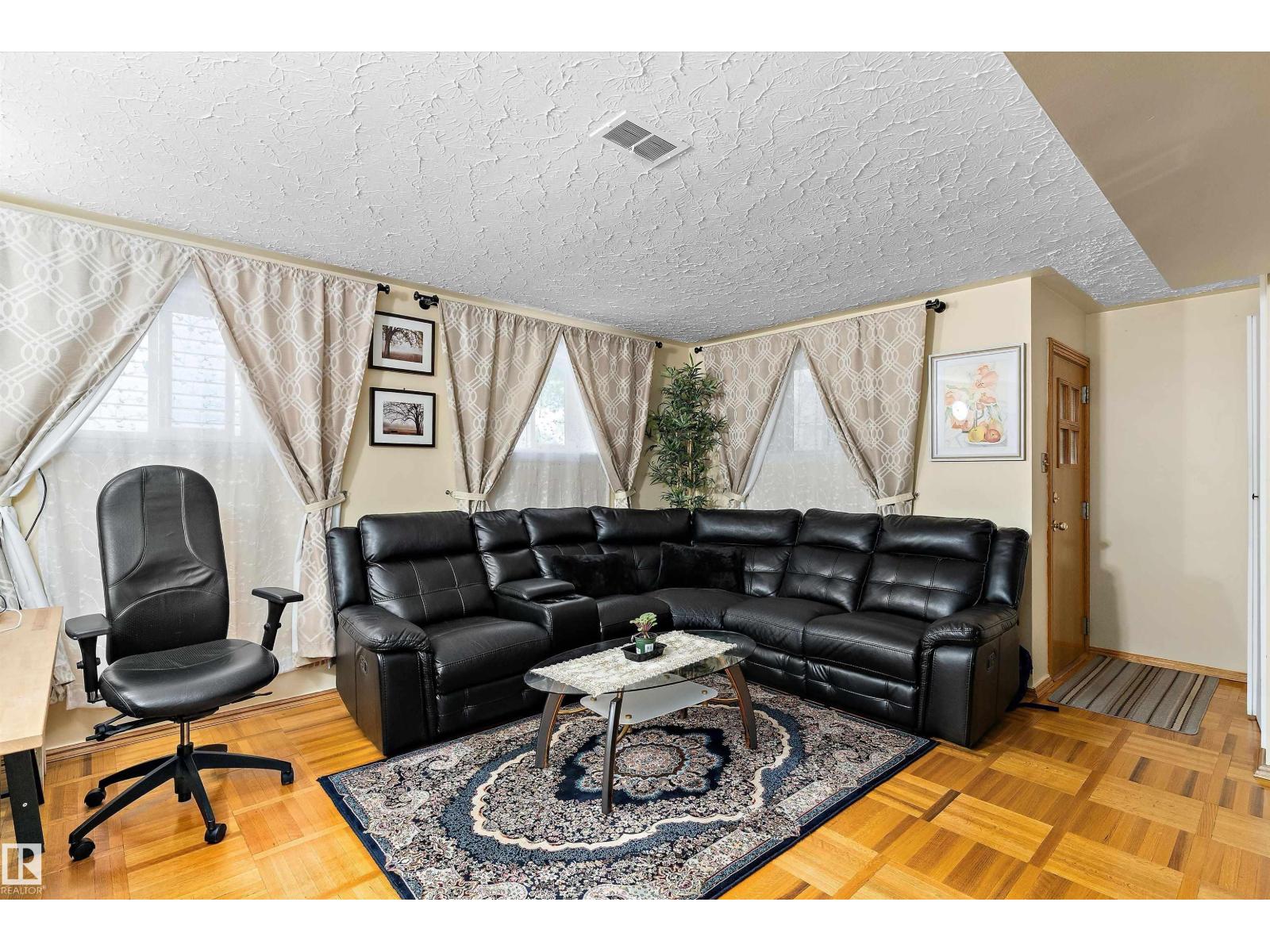11911 70 ST NW - 17