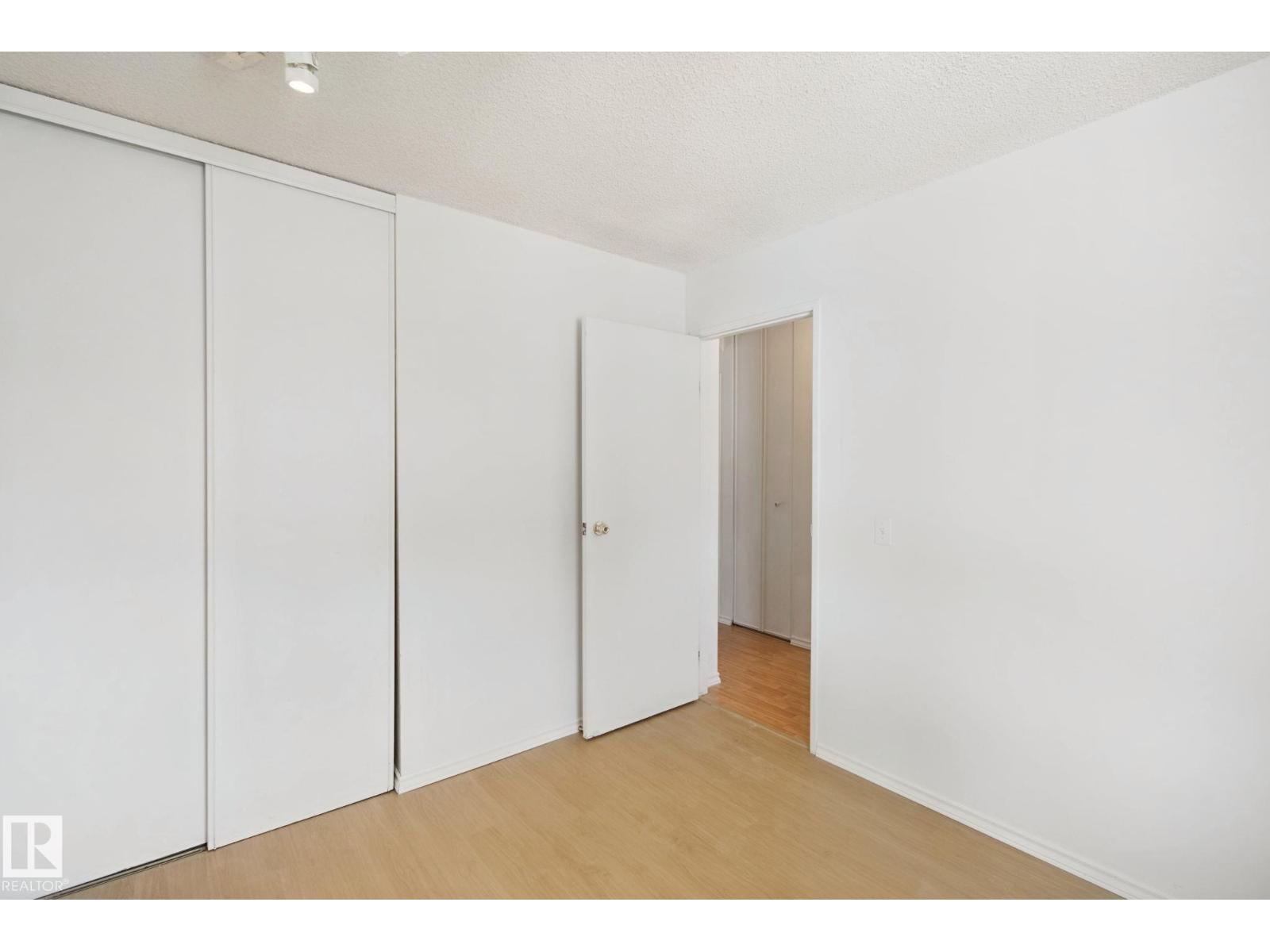 8807 181 ST NW - 29