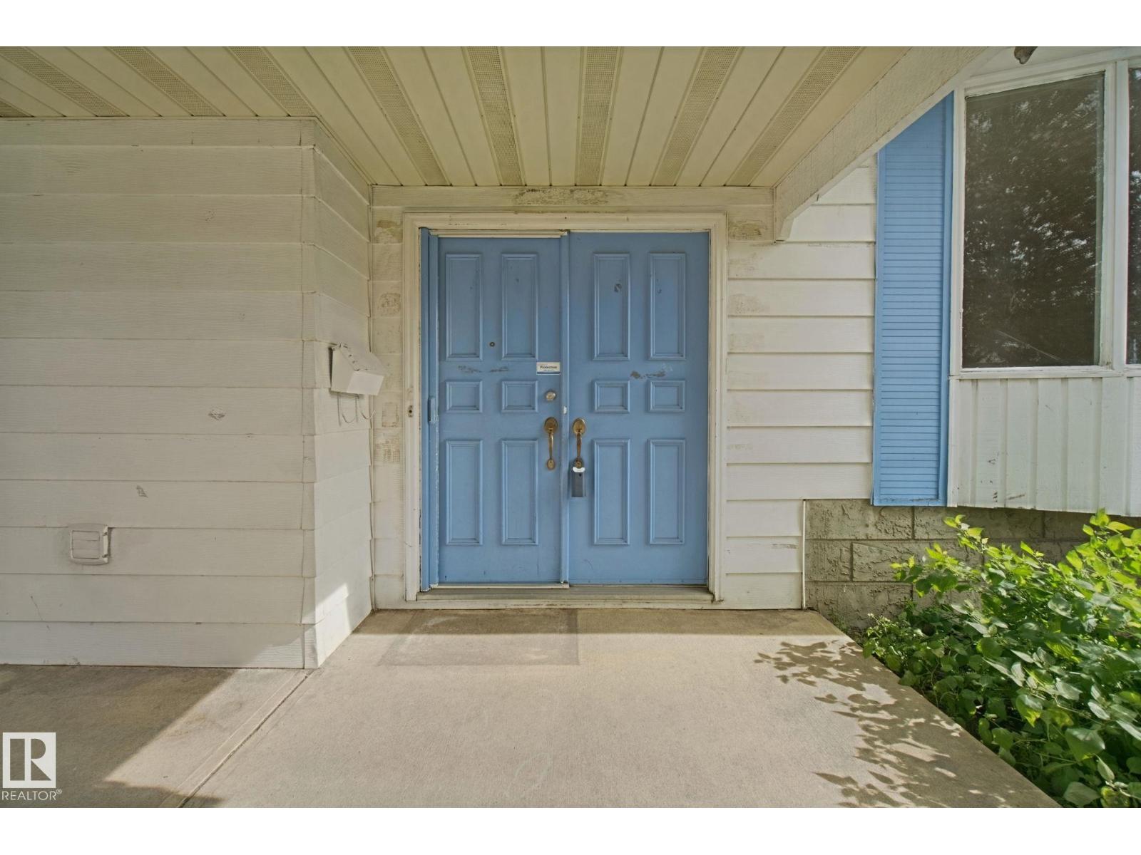 8807 181 ST NW - 6