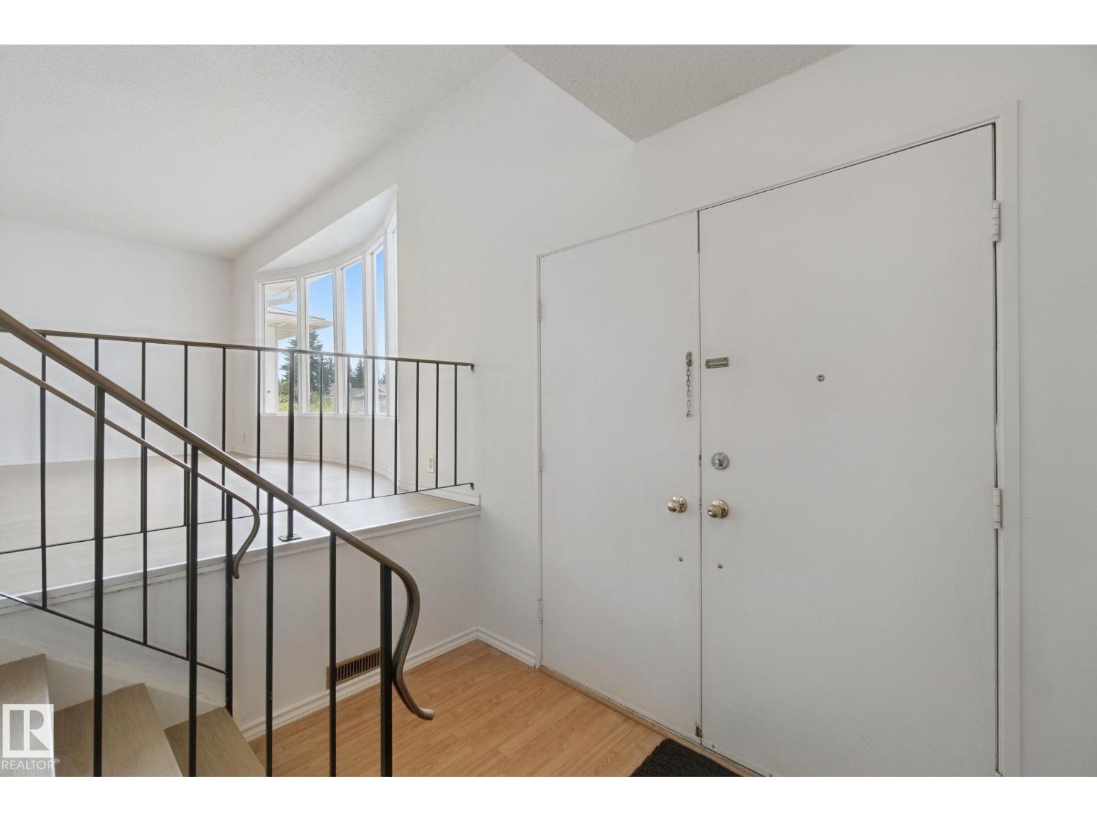 8807 181 ST NW - 7