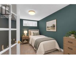 2 Brown Wood Drive, Barrie, ON L4M6N4 Photo 11
