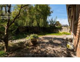 2 Brown Wood Drive, Barrie, ON L4M6N4 Photo 14