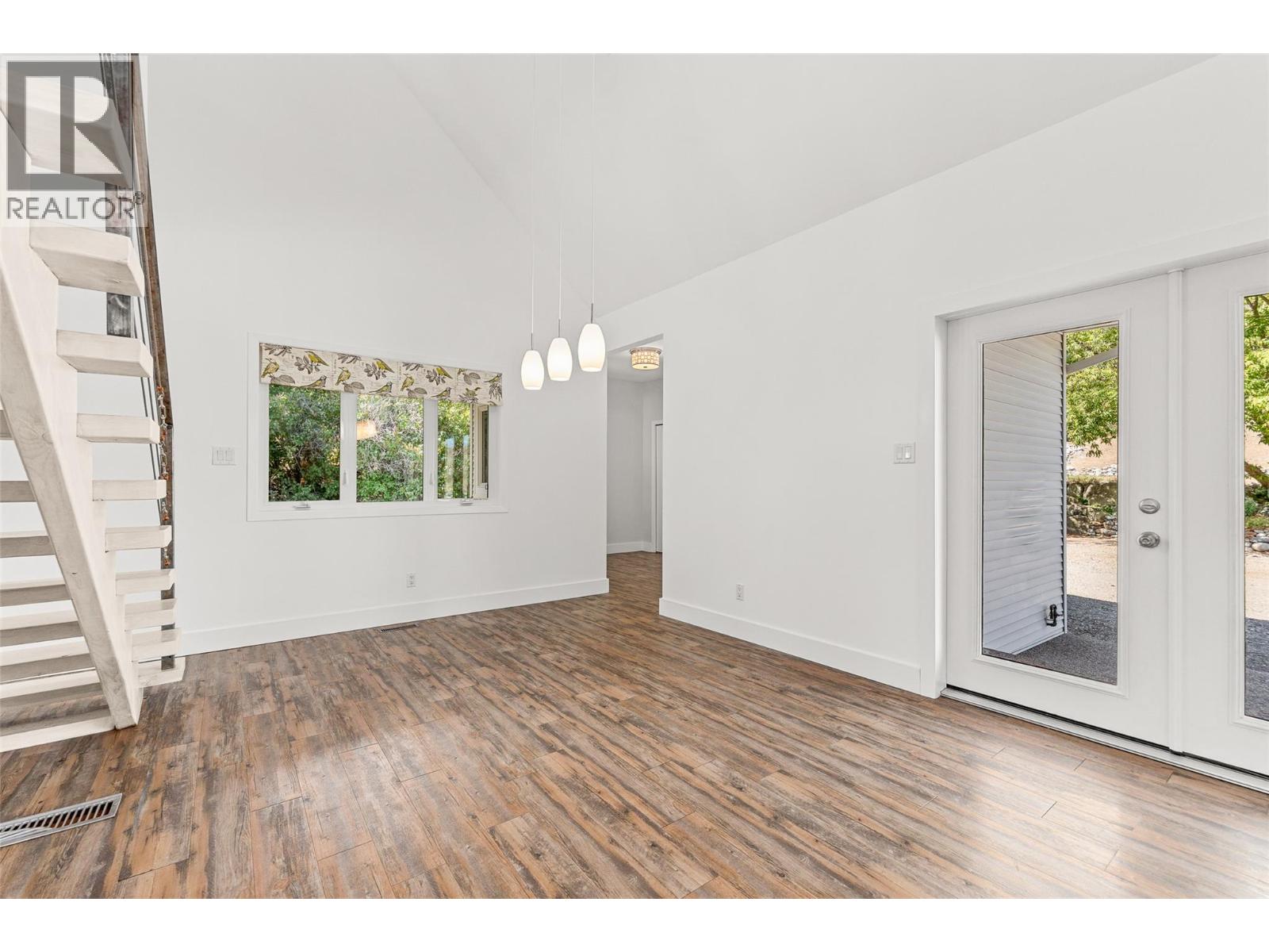 10421 Warren Road - 16