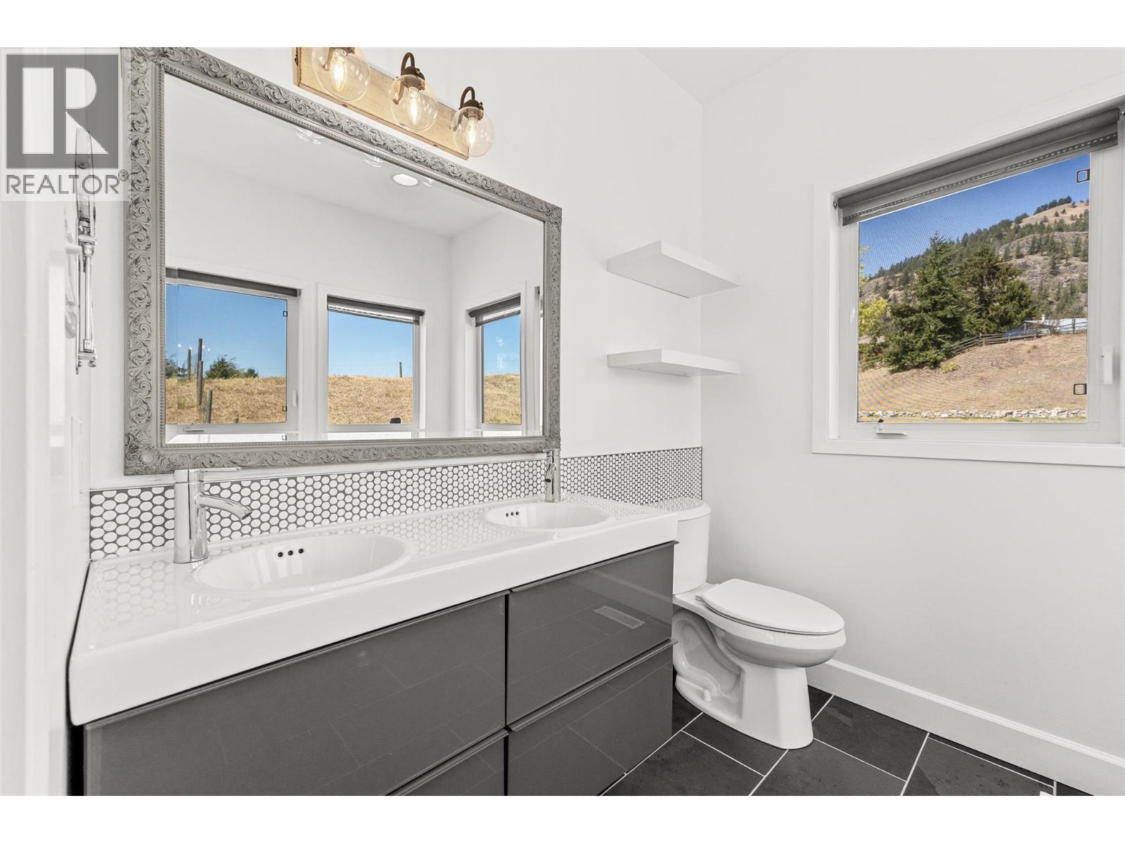 10421 Warren Road - 23