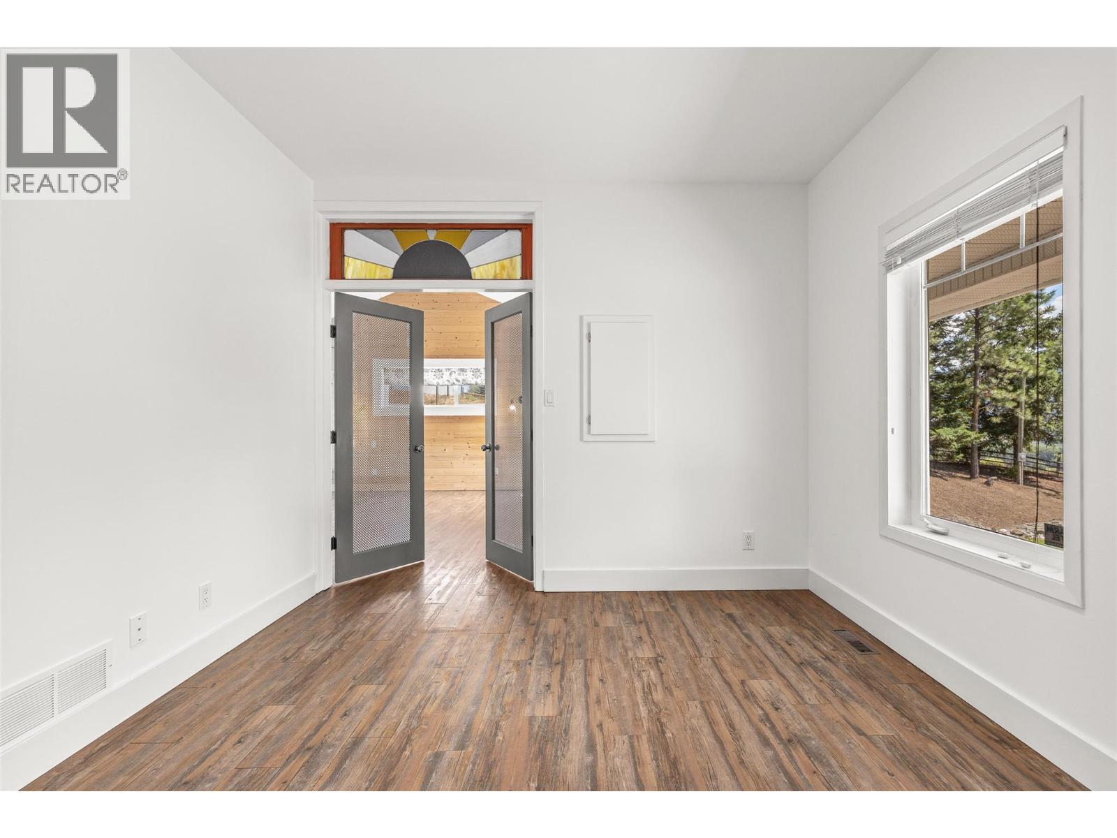 10421 Warren Road - 20