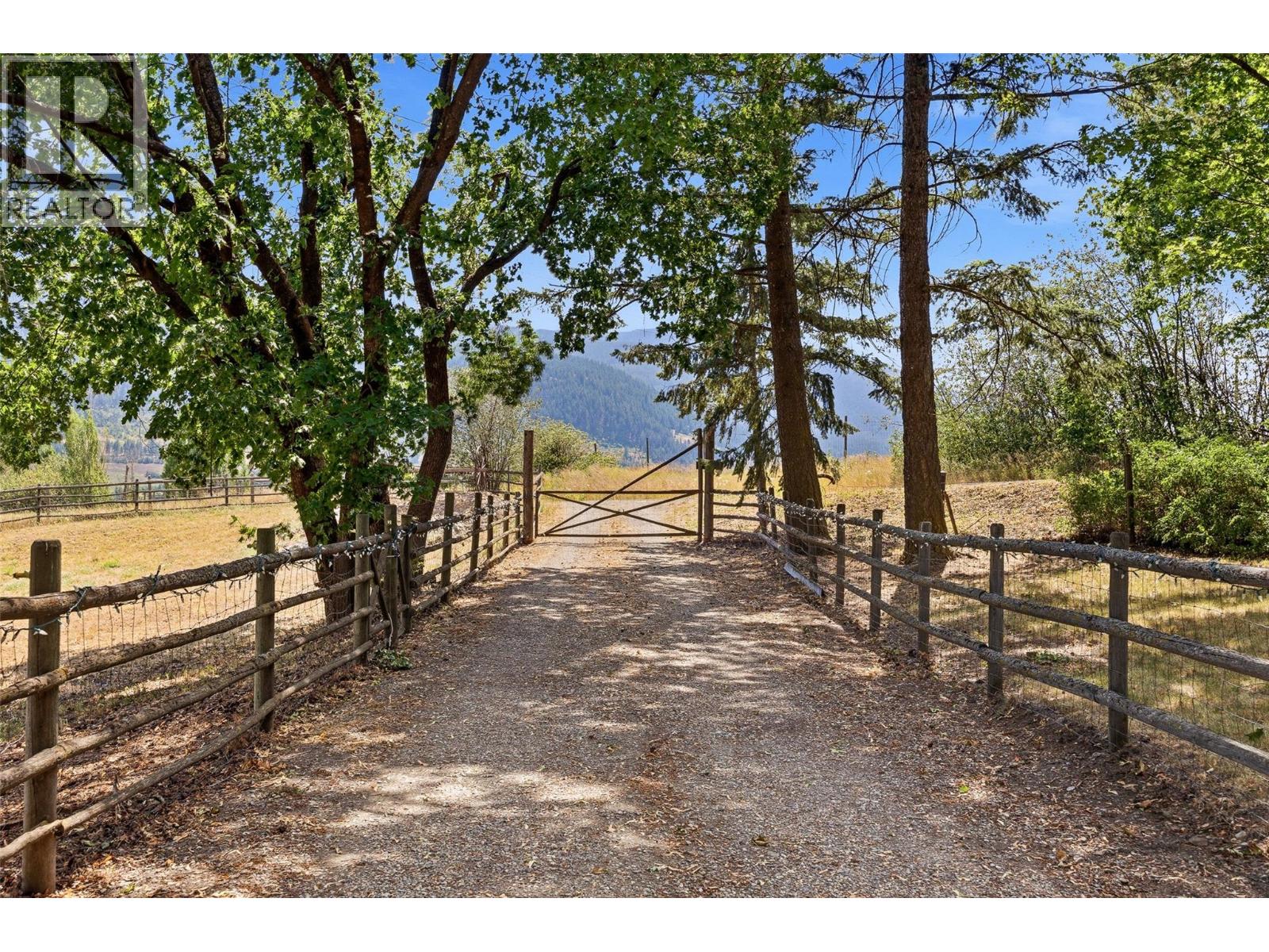 10421 Warren Road - Image 46