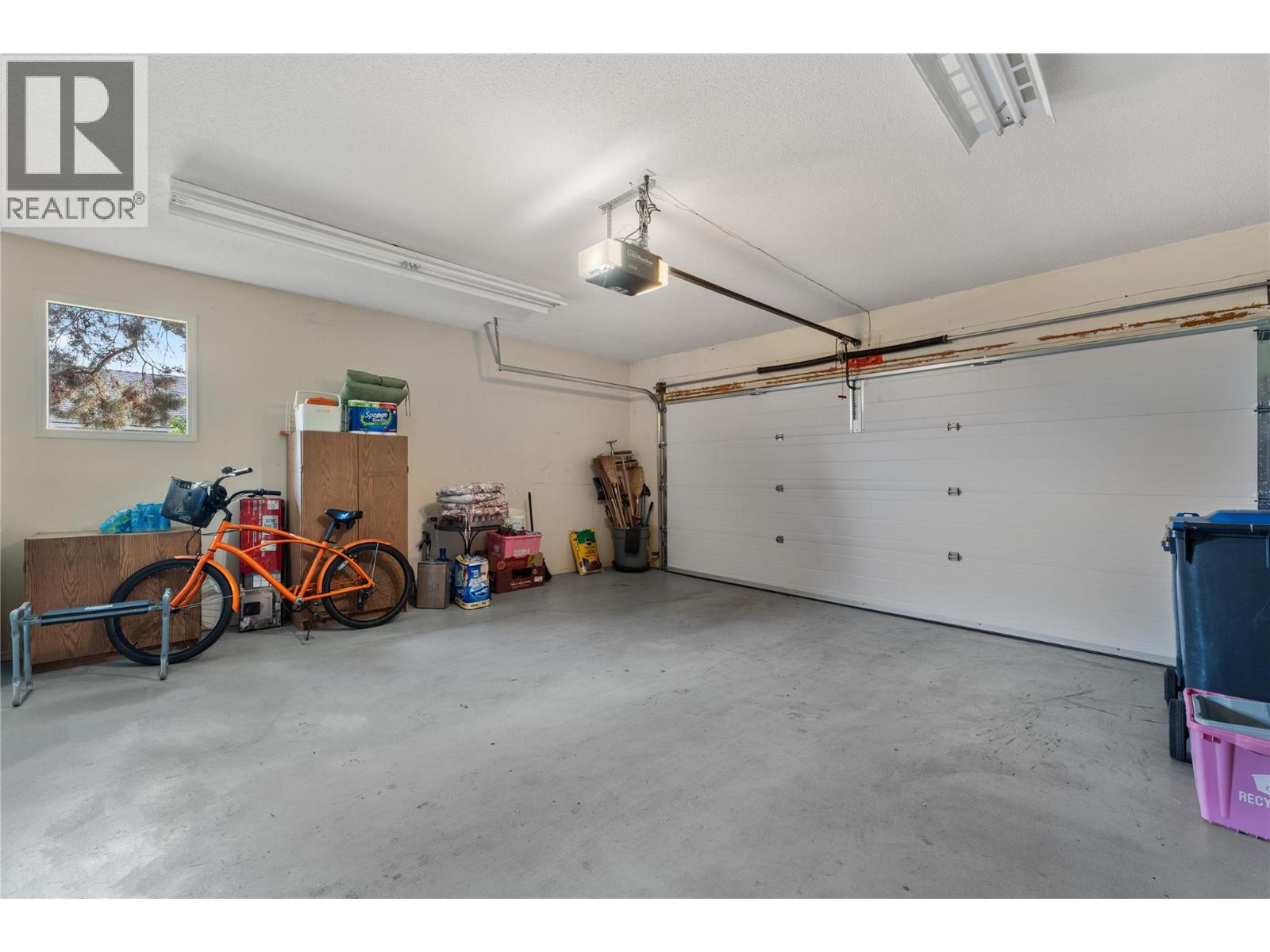 #77 950 Lanfranco Road - 26