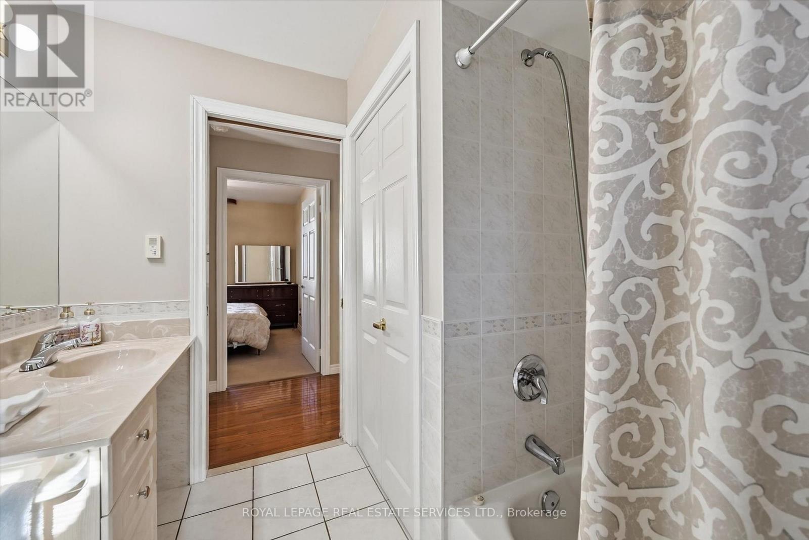 305 QUEEN MARY DRIVE - Image 29