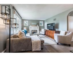 Living room - 32 Craig Street, Brampton, ON L6Y1J1 Photo 7