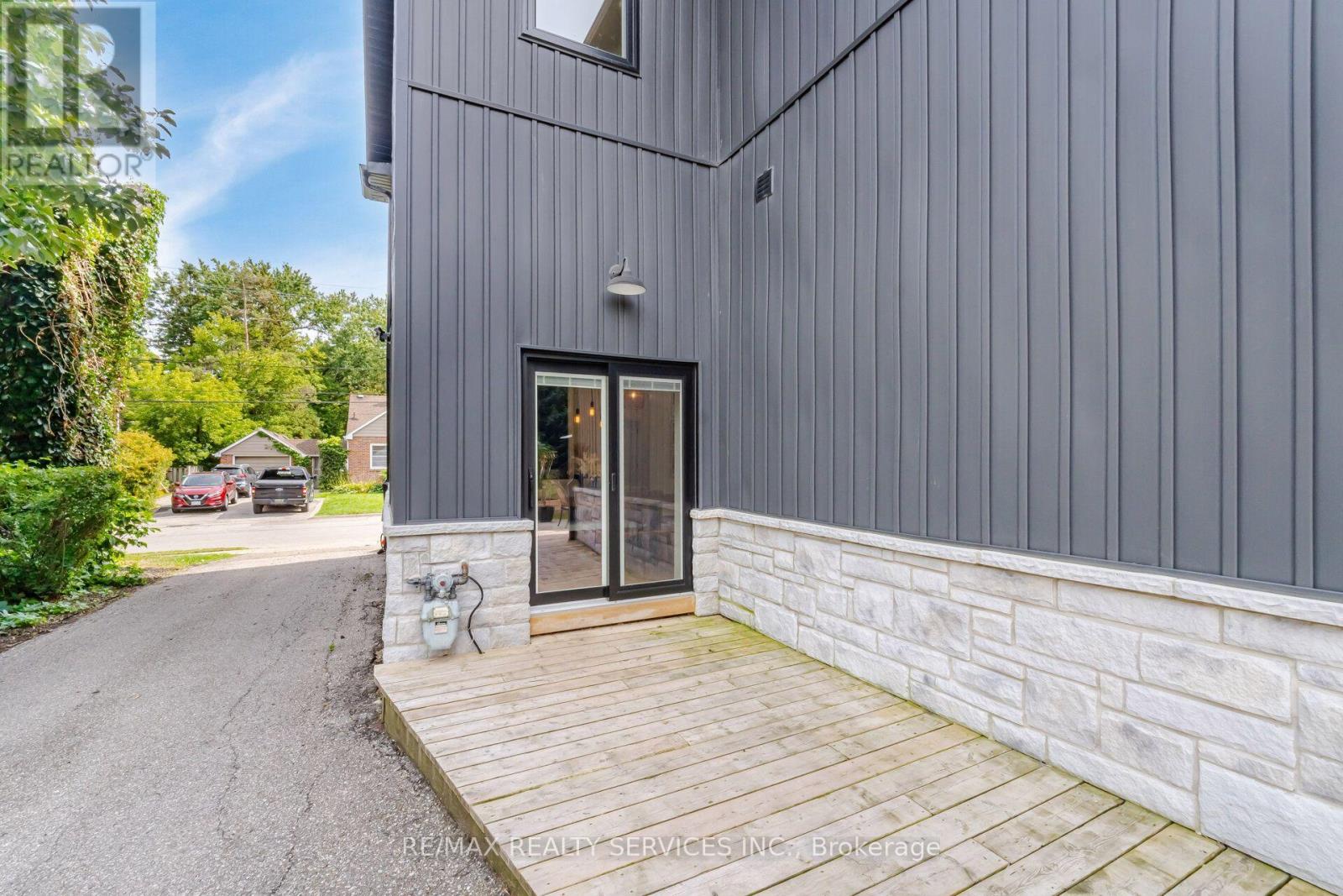 89 WILLOW STREET - Image 42