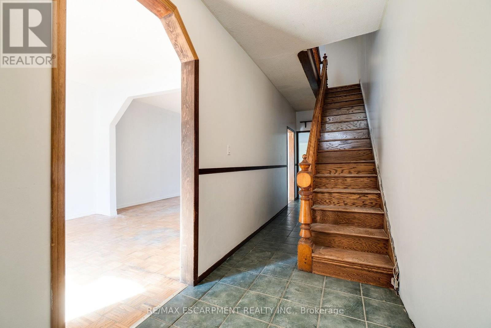 23 OAK AVENUE - 7