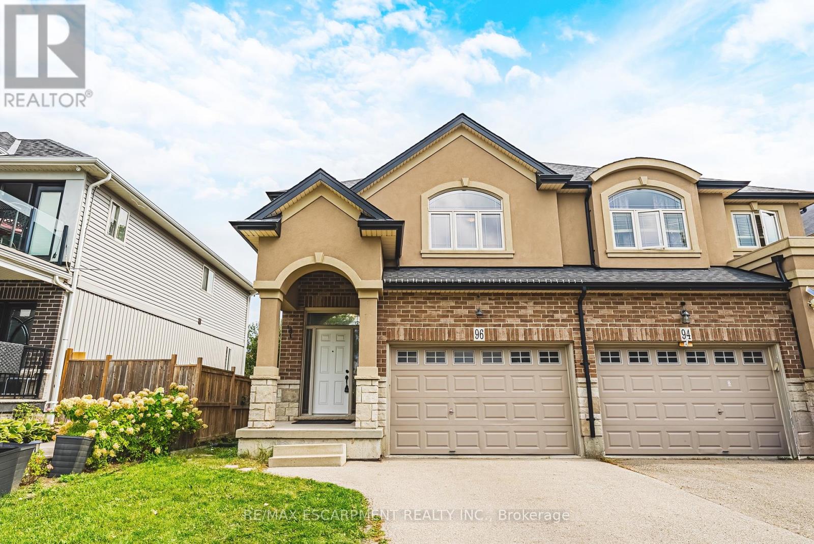 Photo of 96 Springvalley Crescent