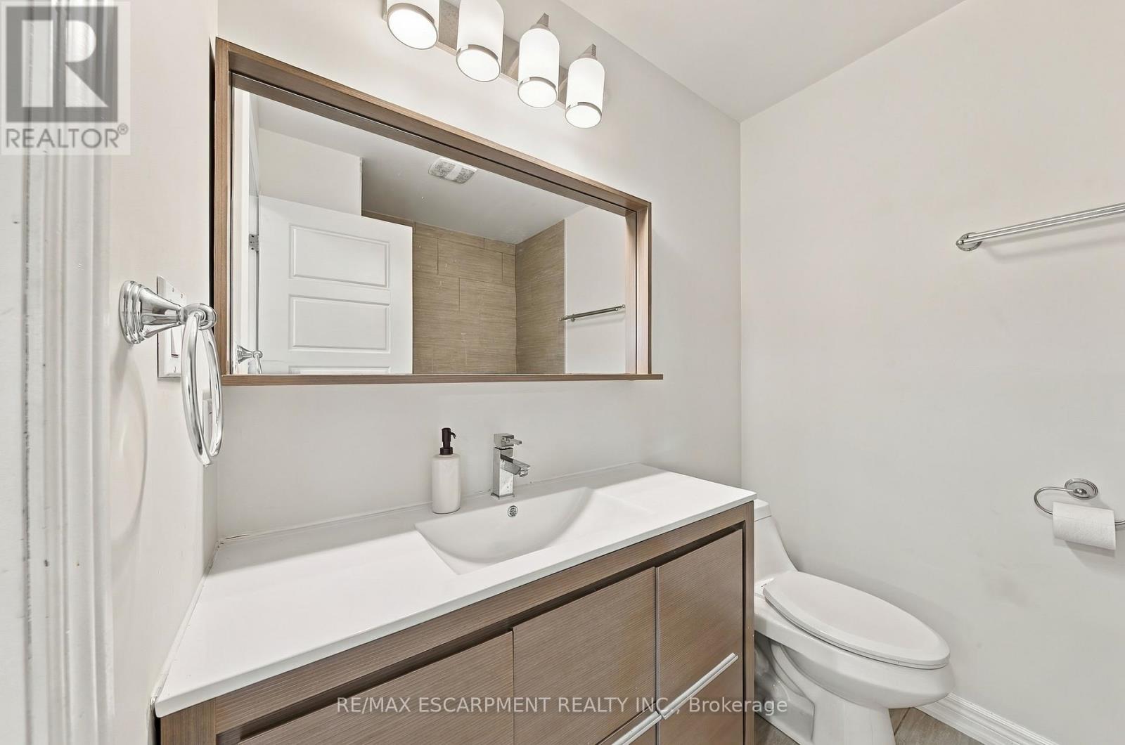 96 SPRINGVALLEY CRESCENT - 23
