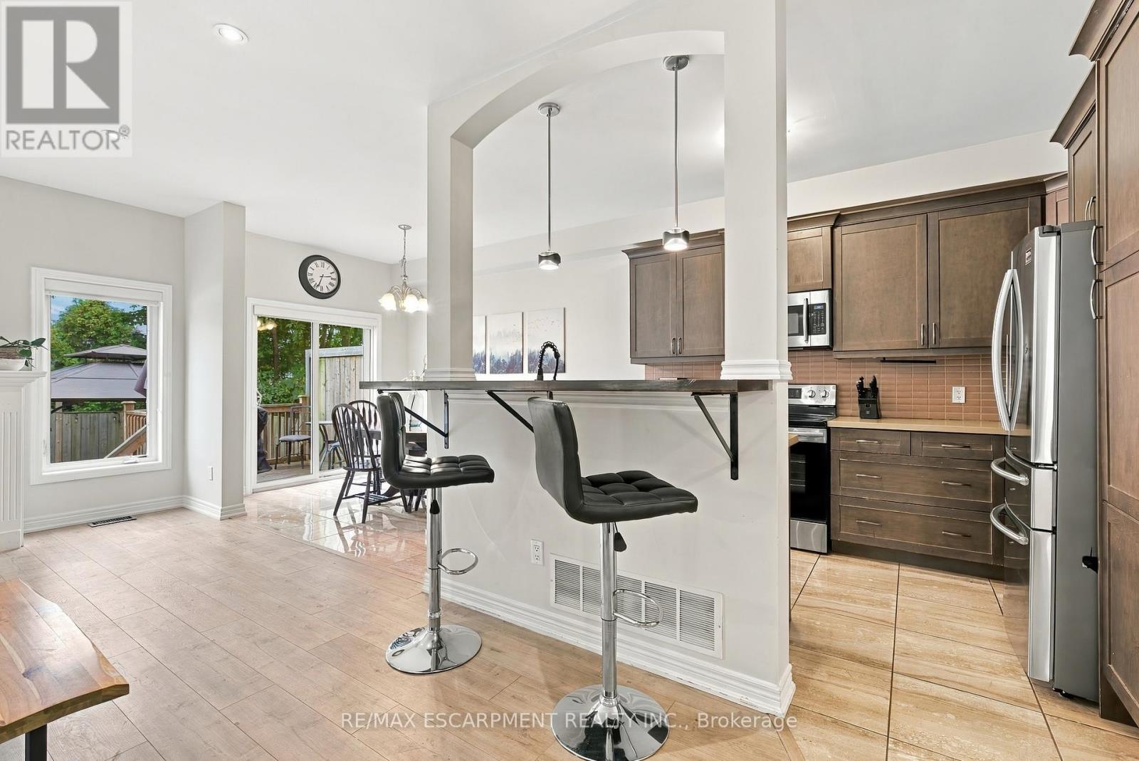 96 SPRINGVALLEY CRESCENT - 9