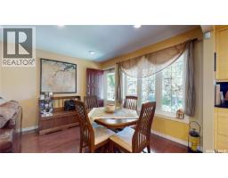 Kitchen - 3307/3309 Dawson Crescent, Regina, SK S4R3V6 Photo 10