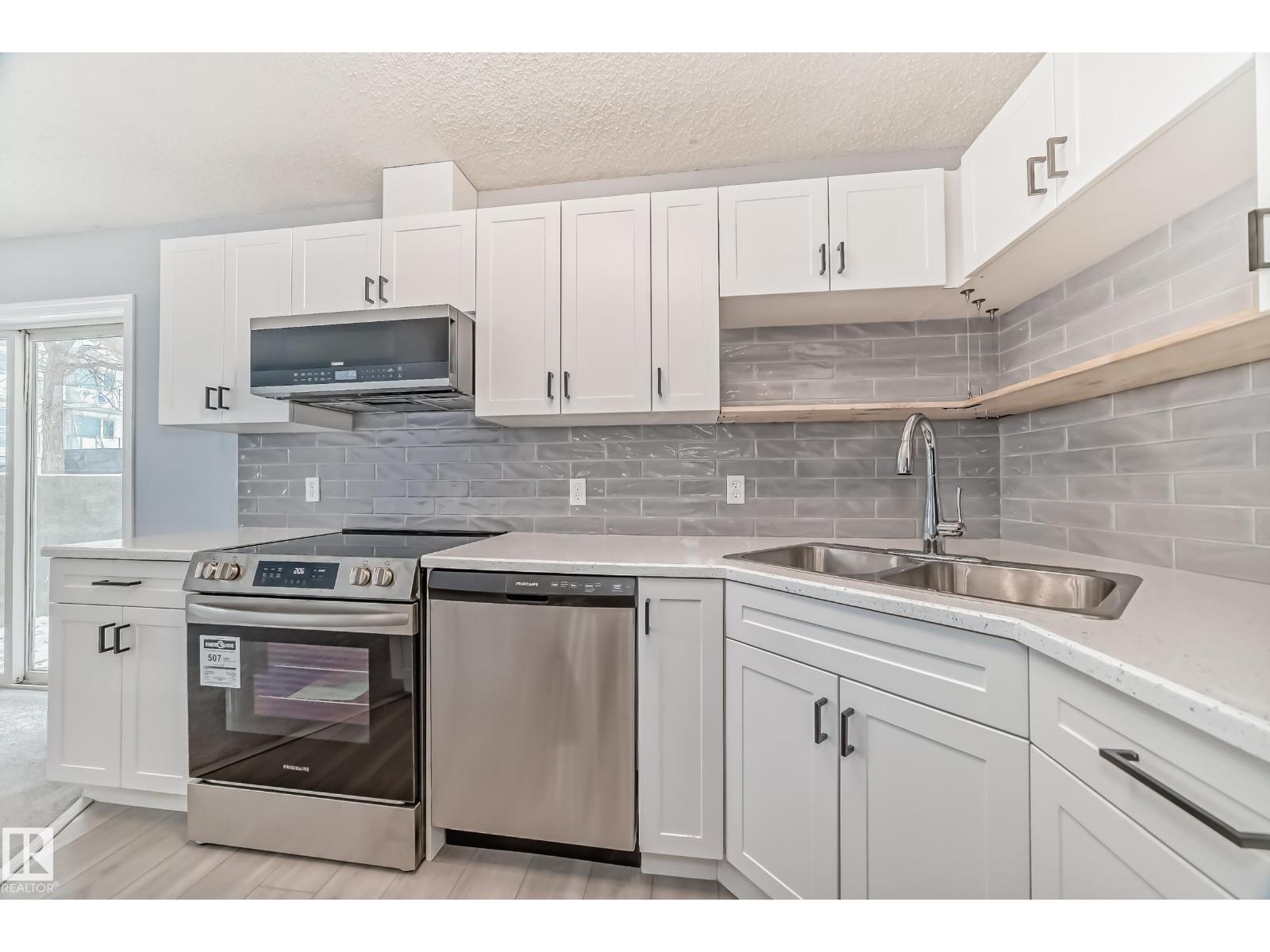 #112 11325 83 ST NW - 8