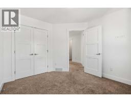 4828 20 Avenue NW - photo 28