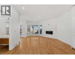 4828 20 Avenue NW - photo 13