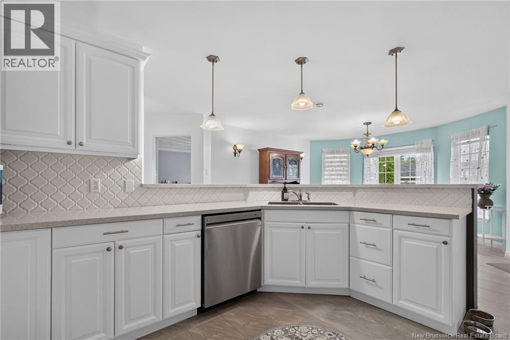 218 Riverside Drive - Image 15